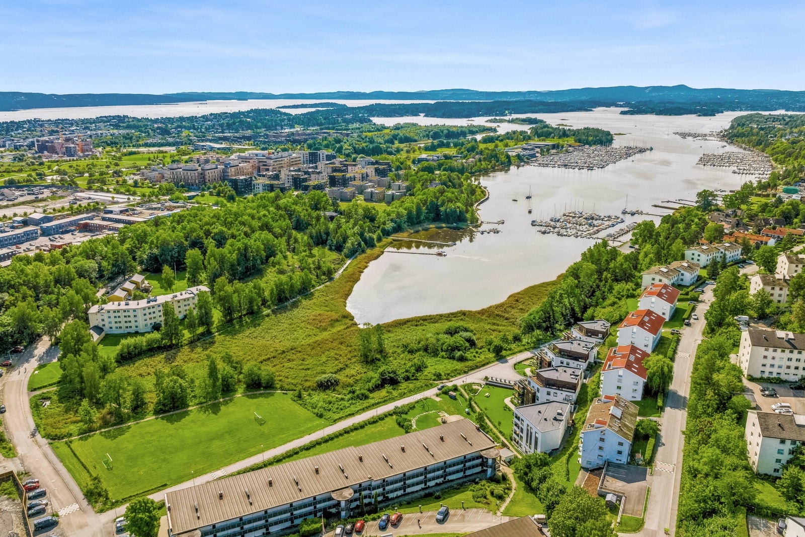 Holtekilen på sommerstid Galleribilde