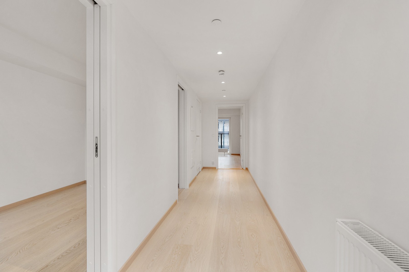 Fra gangen er det videre adkomst til badet og soverommet. Galleribilde