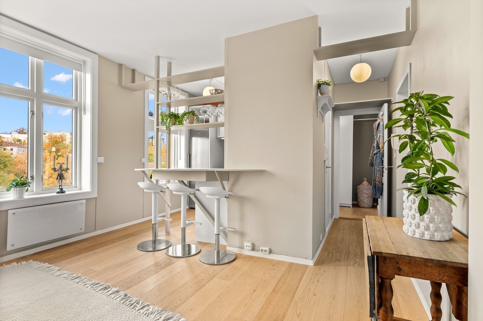 Fra stue mot gang og soverom Galleribilde