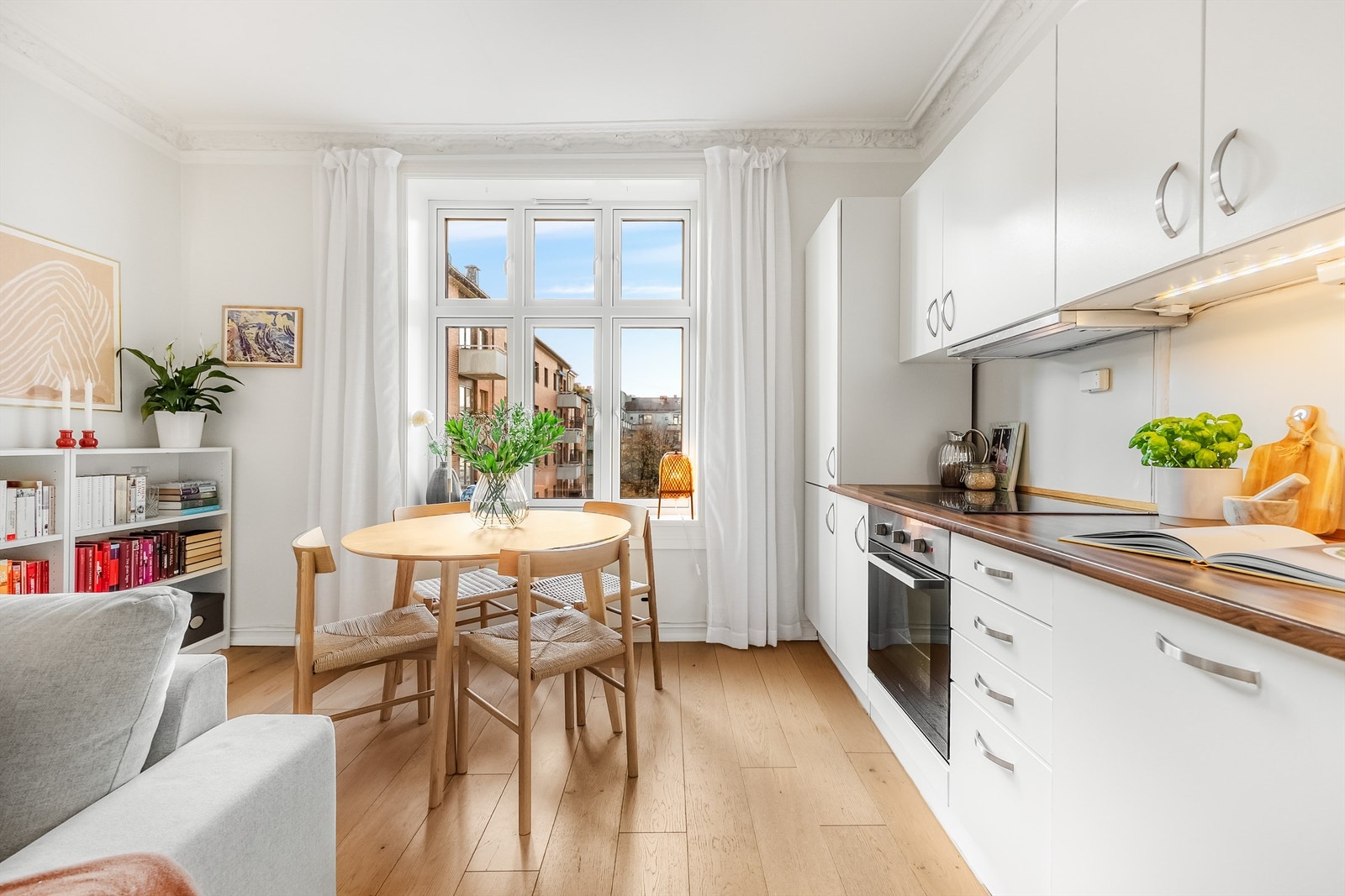 Velkommen til Arbos gate 1A! Presentert av Sara Marie Zachariassen v/ Krogsveen Eiendomsmegling. Foto: Marit Andersen. Galleribilde