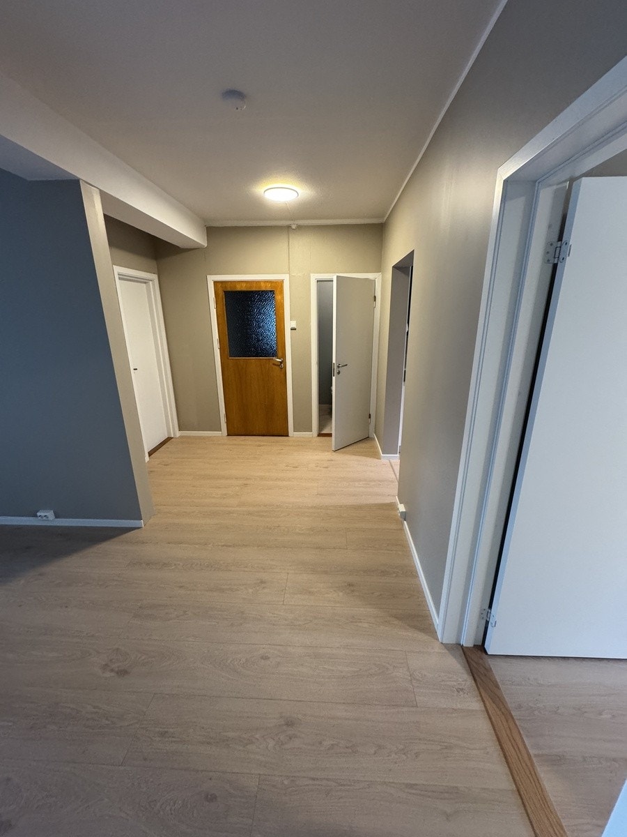 Entré/gang Galleribilde