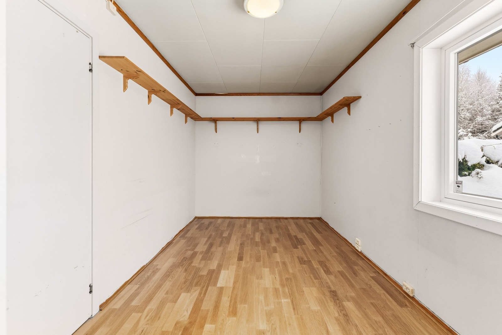 Soverom I - Begge soverommene har god plass til soveromsmøblement. Galleribilde