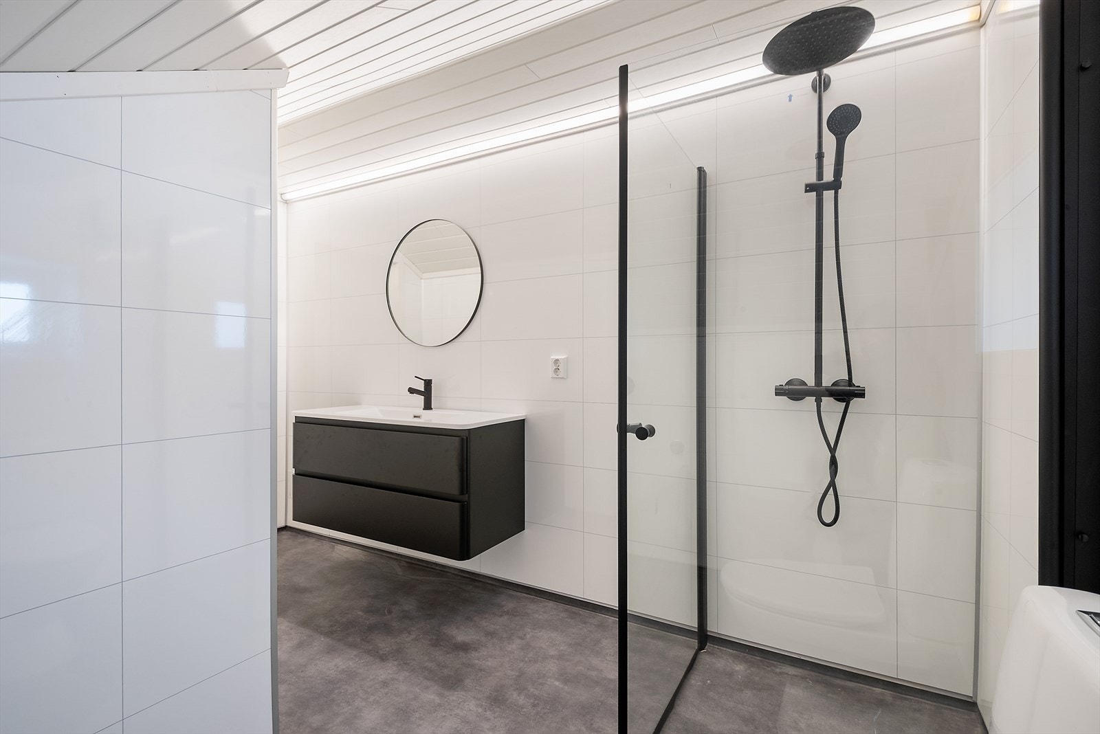 Bad med dusj. Galleribilde