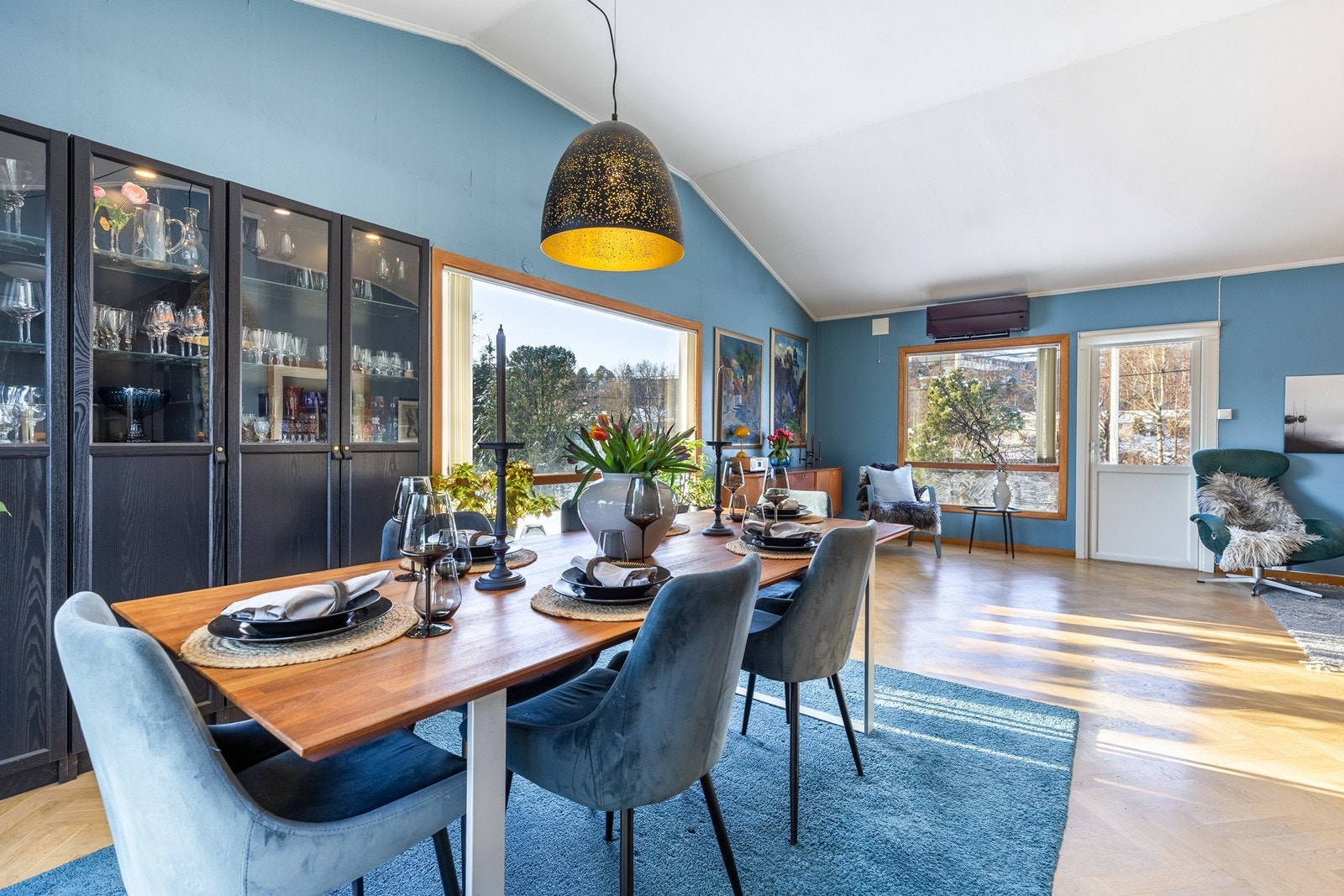 Boligen holder god standard og det er gjort en del oppgraderinger gjennom årene. Galleribilde