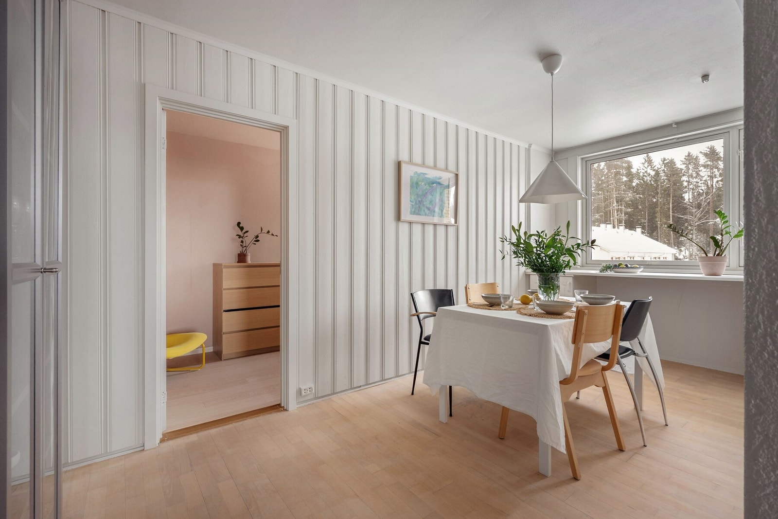 Beliggende i et etablert og barnevennlig området. Galleribilde