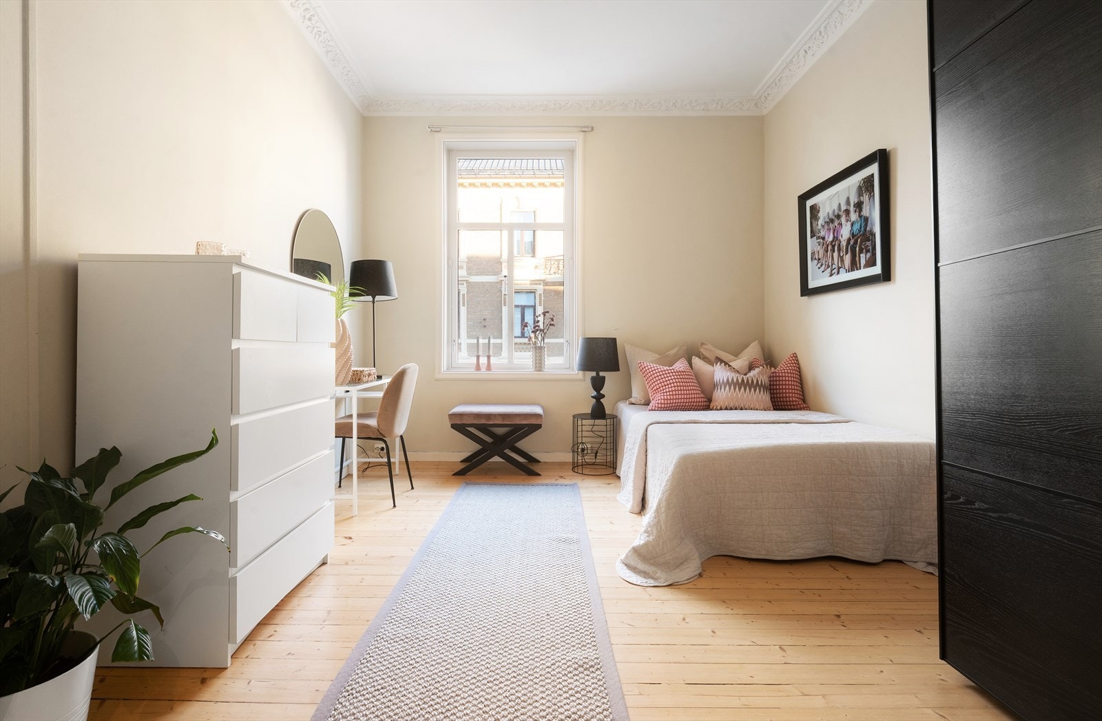 Soverom II har også god størrelse og egner seg utmerket som gjesterom, barnerom eller alternativt som hovedsoverom Galleribilde