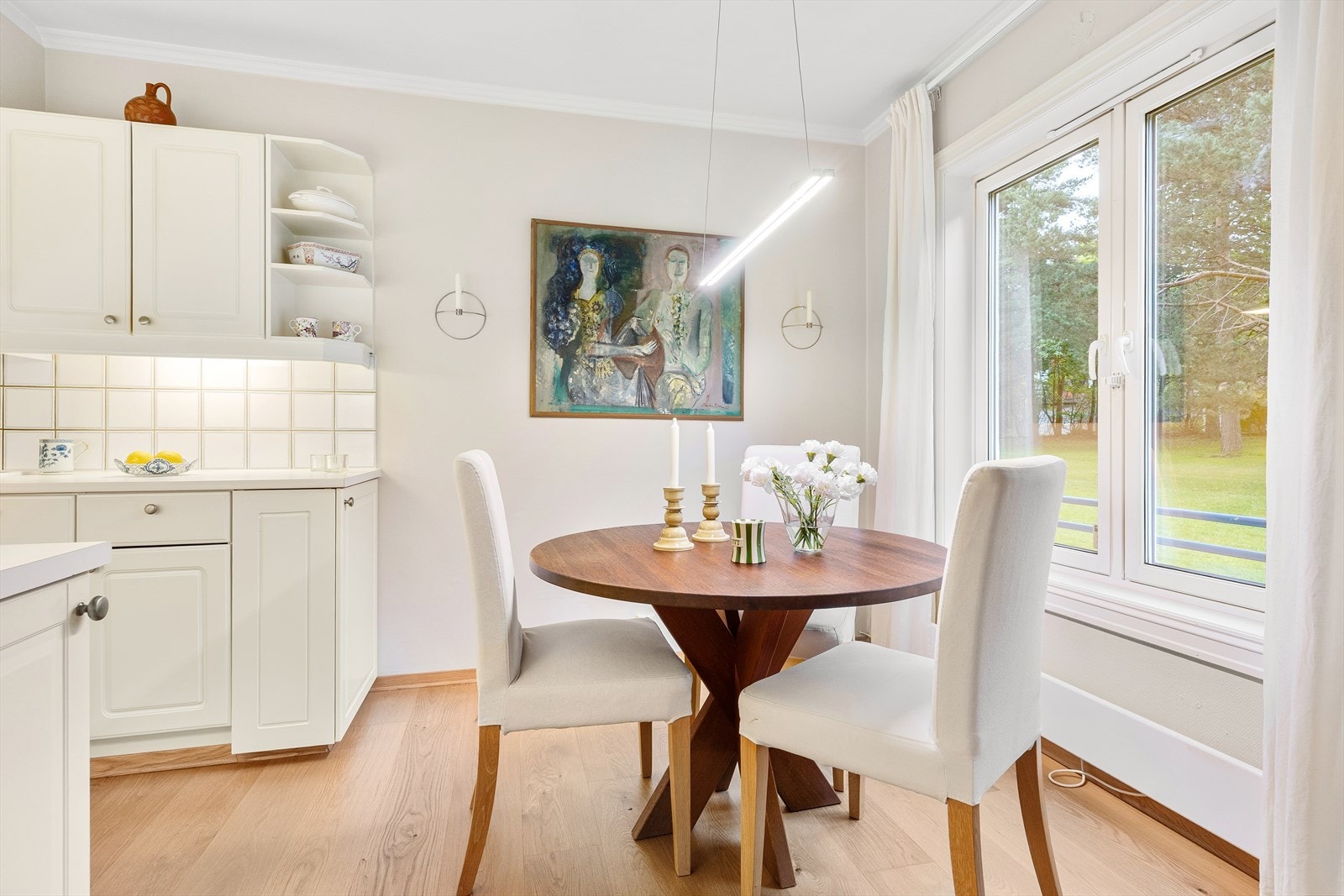 Spiseplass på kjøkken Galleribilde