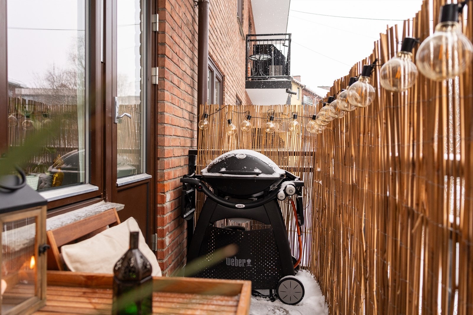 God plass til grill, sittegruppe og beplantning. Galleribilde