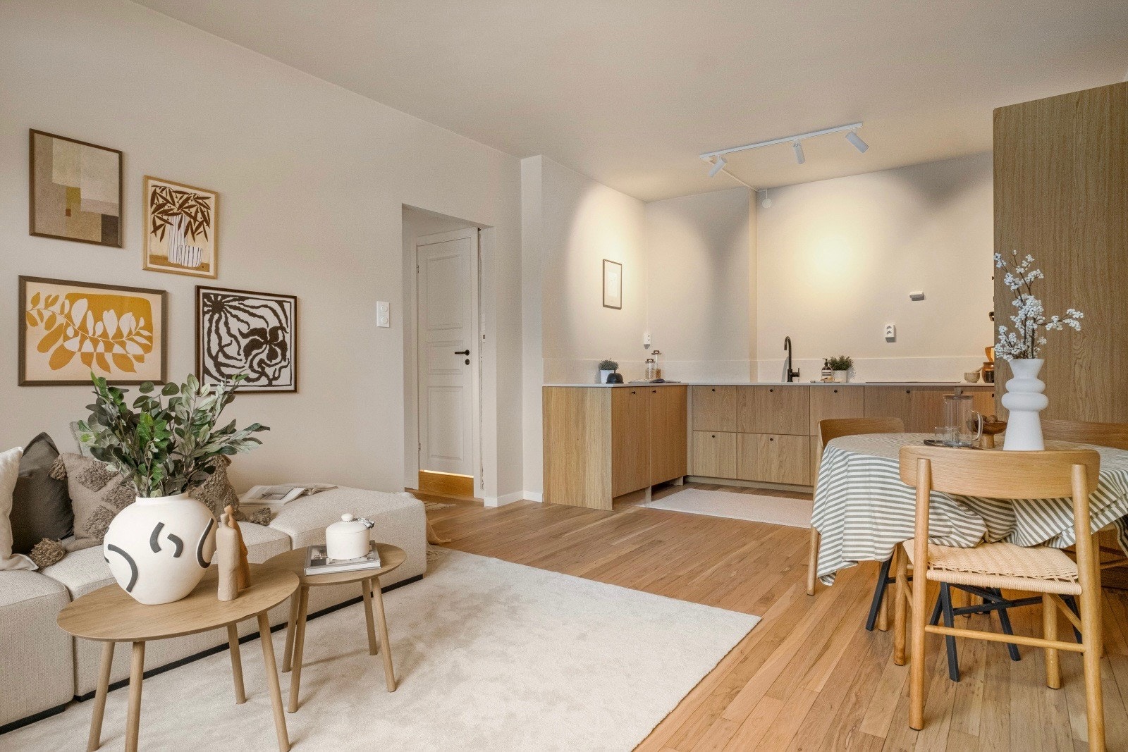 Nordvik ved Jesper Kristiansen (41262648) har gleden av å presentere Uelands gate 16 - Foto: Øivind Fykse - Rullende Fotograf AS Galleribilde