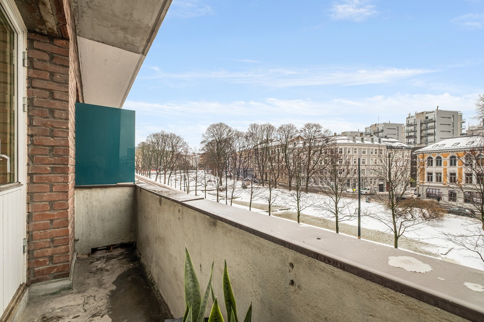 En lekker og nyoppusset 2-roms selveierleilighet med sentral og attraktiv beliggenhet på Alexander Kiellands plass. Galleribilde