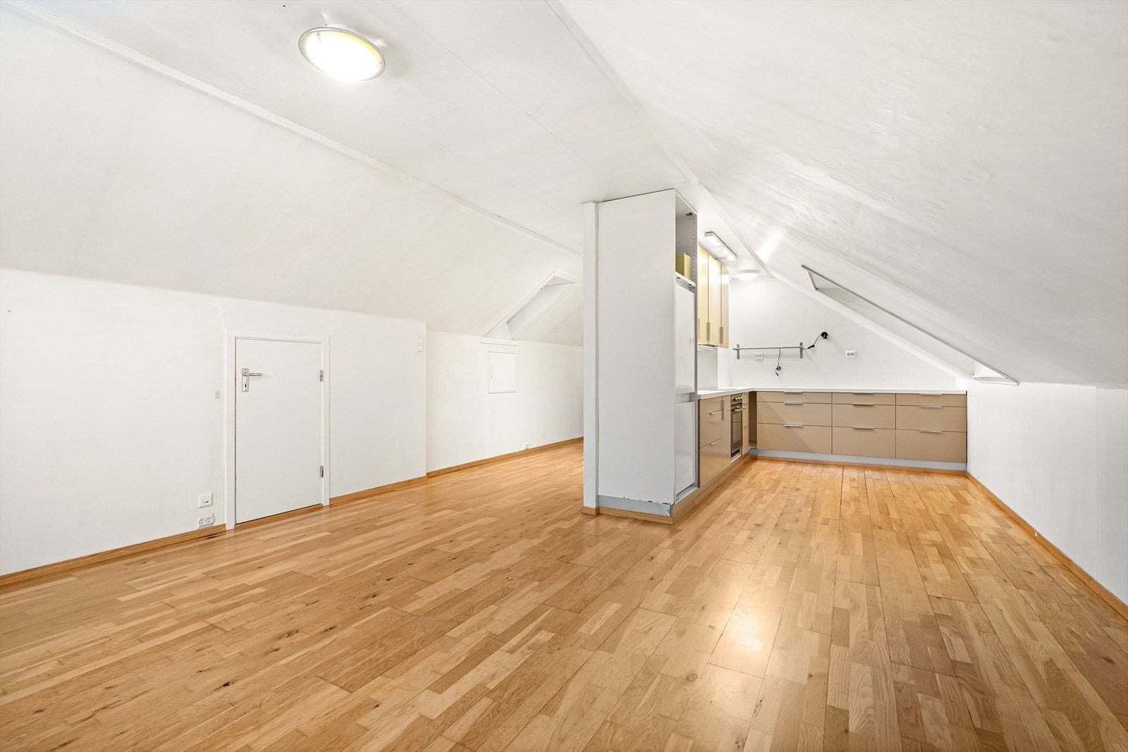 Stue på loft Galleribilde