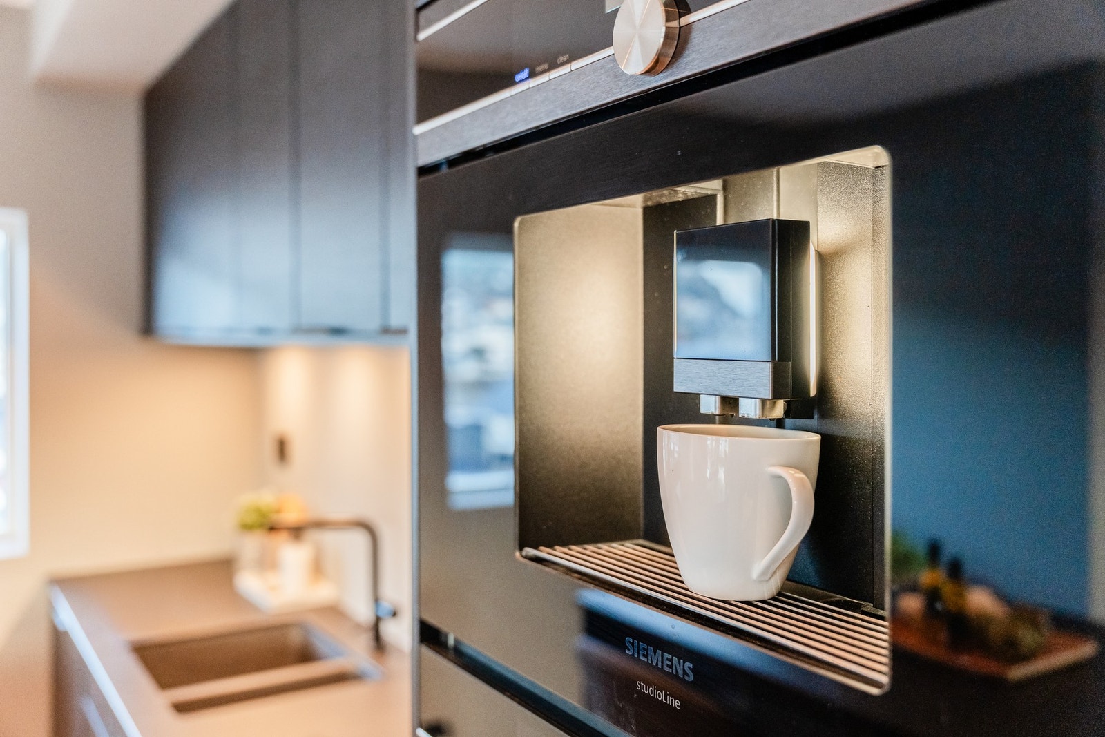 Integrert kaffemaskin. Galleribilde