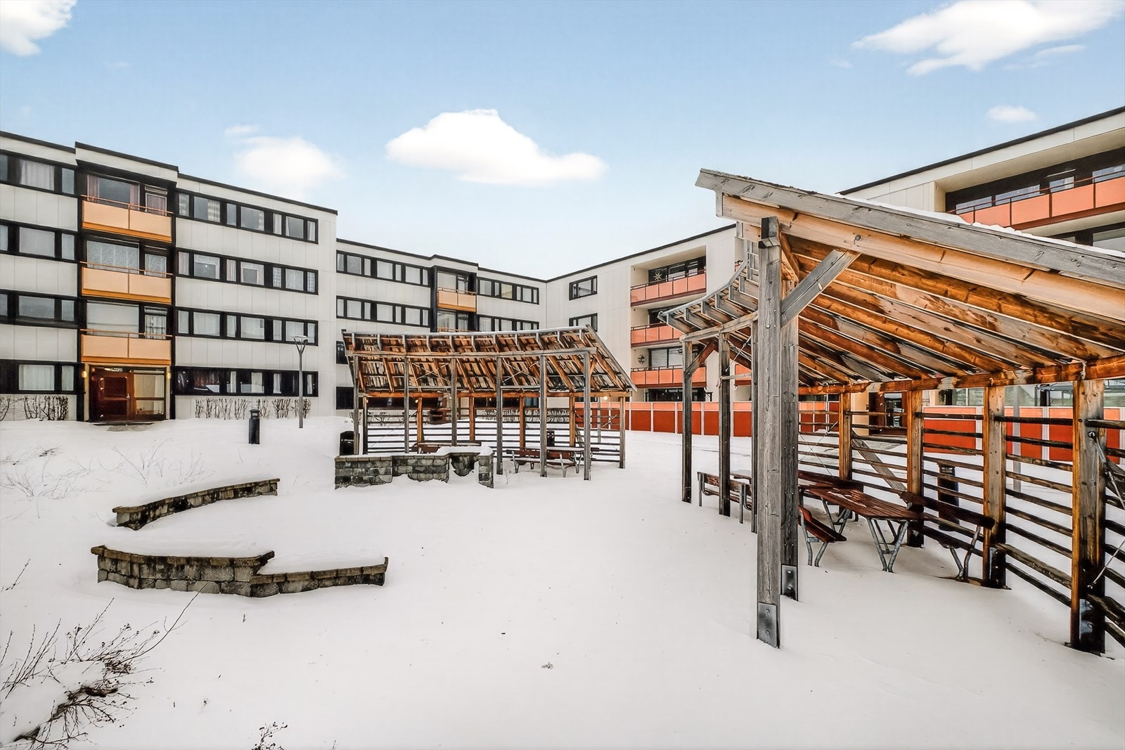 Flotte fellesarealer i borettslaget. Her er det også et eget selskapslokale som kan leies av beboerne. Galleribilde