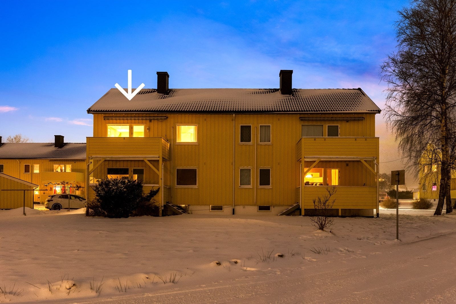 Bygget har en klassisk utforming med trekledning og saltak. Galleribilde