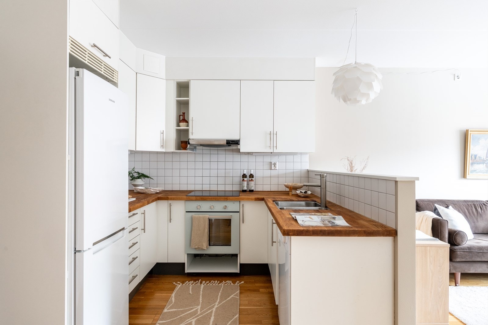 - Benkeplate med kum samt komfyr og platetopp er byttet etter byggeår - Galleribilde