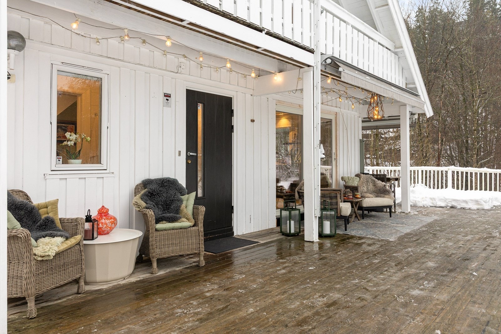 Dette gir utmerkede rammer for både hverdagsbruk og sosiale sammenkomster i sommerhalvåret. Galleribilde