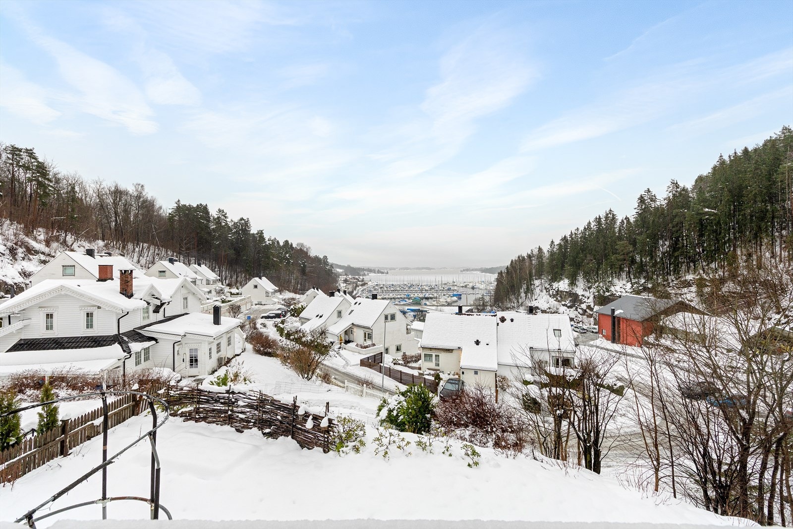 Boligen ligger i et rolig og trafikkstille område med svært barnevennlig beliggenhet. Galleribilde