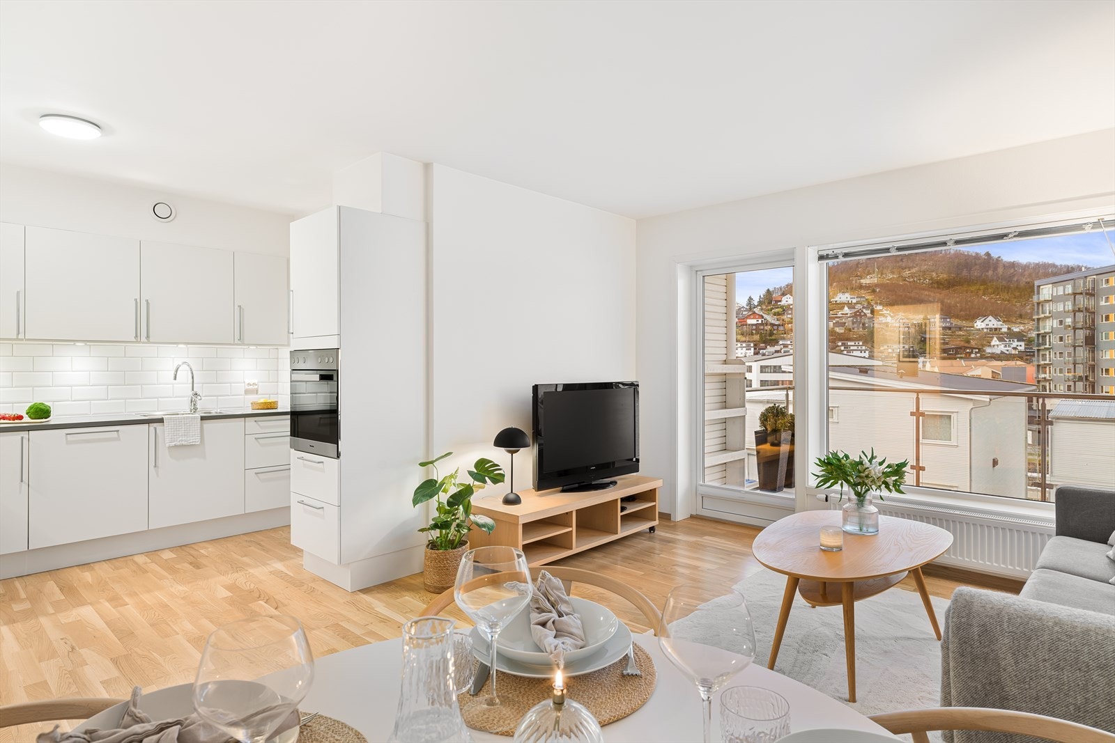 Foto: Joakim Bjerk. EiendomsMegler1 v/Torill Kalsaas presenterer Bruneset 3, leil 202 Galleribilde