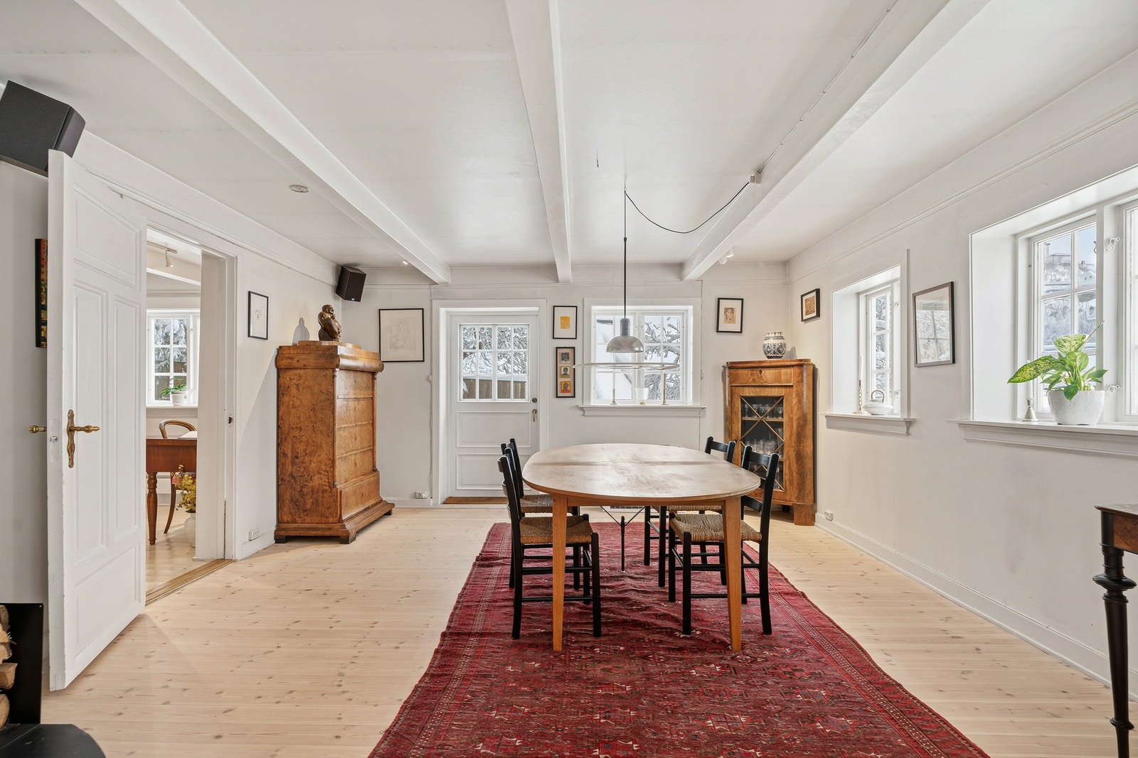 Her får du enkelt plass til mange gjester til bords! Galleribilde