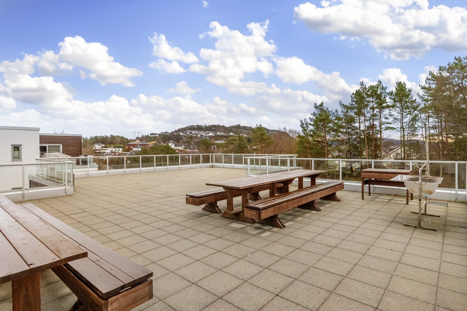 Det er også en takterrasse som kan benyttes av beboerne. Galleribilde