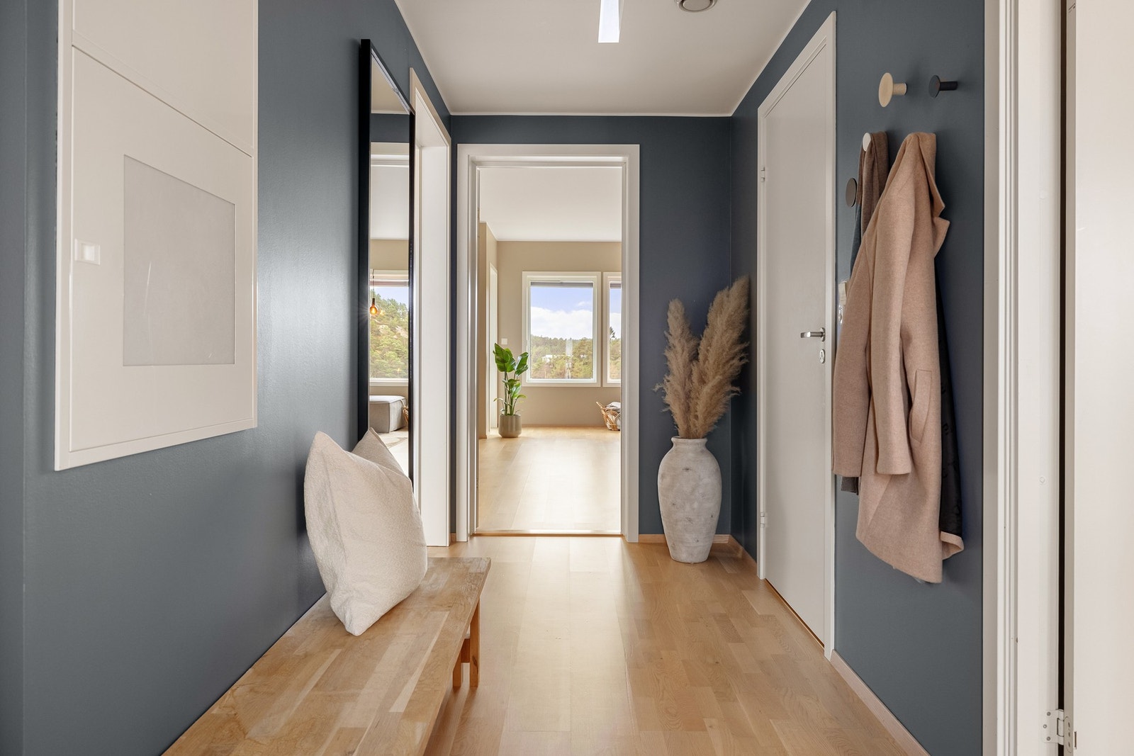 Entréen er av god størrelse på 7 kvm. Galleribilde