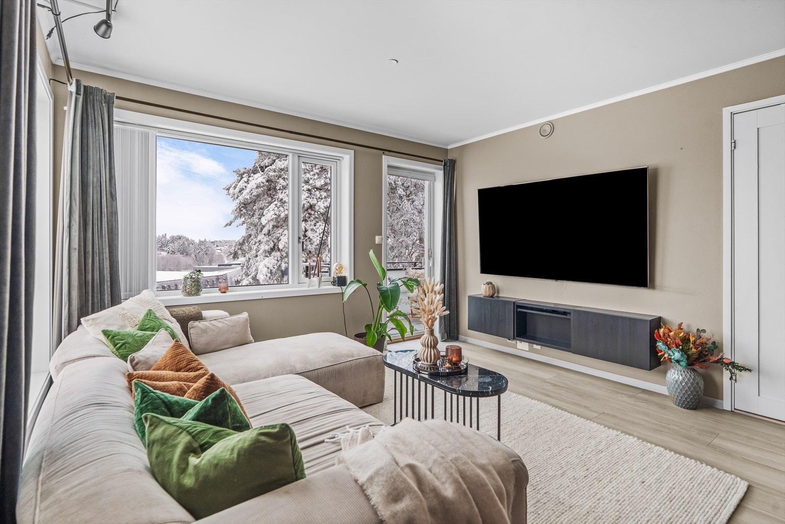 Telia er leverandør av tv og internett, og grunnpakken er inkludert i felleskostnadene. Galleribilde