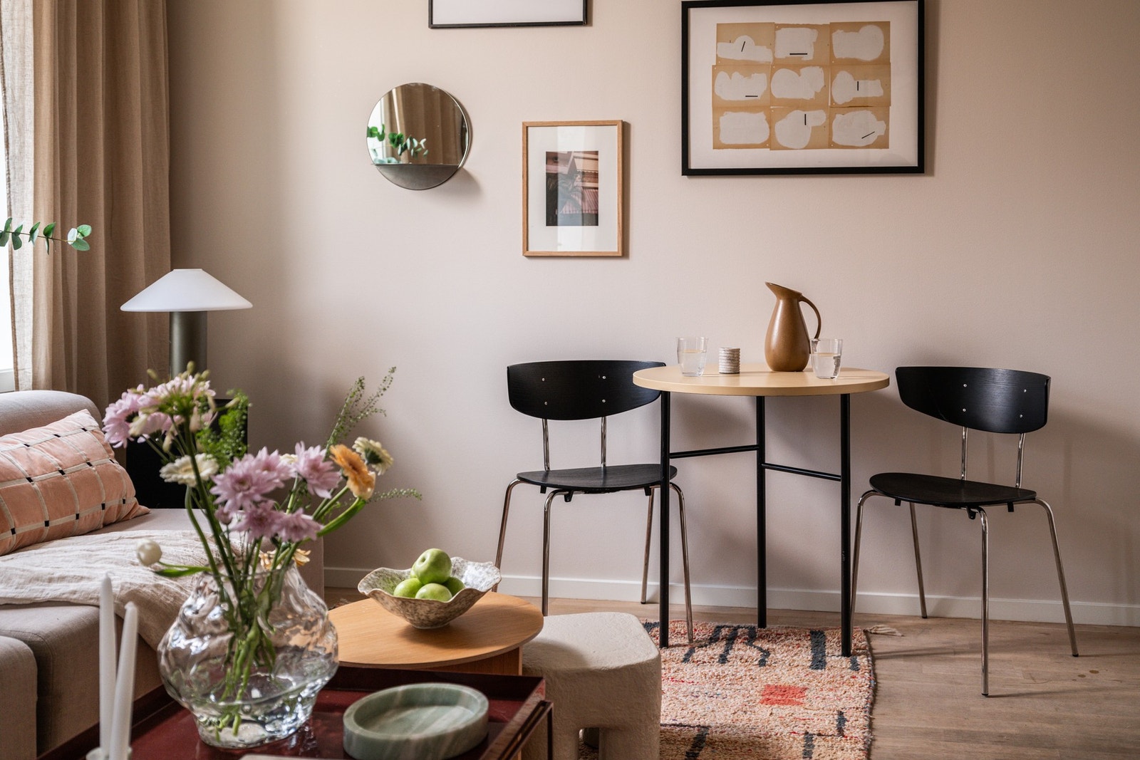 Plass til hyggelige sittegrupper Galleribilde