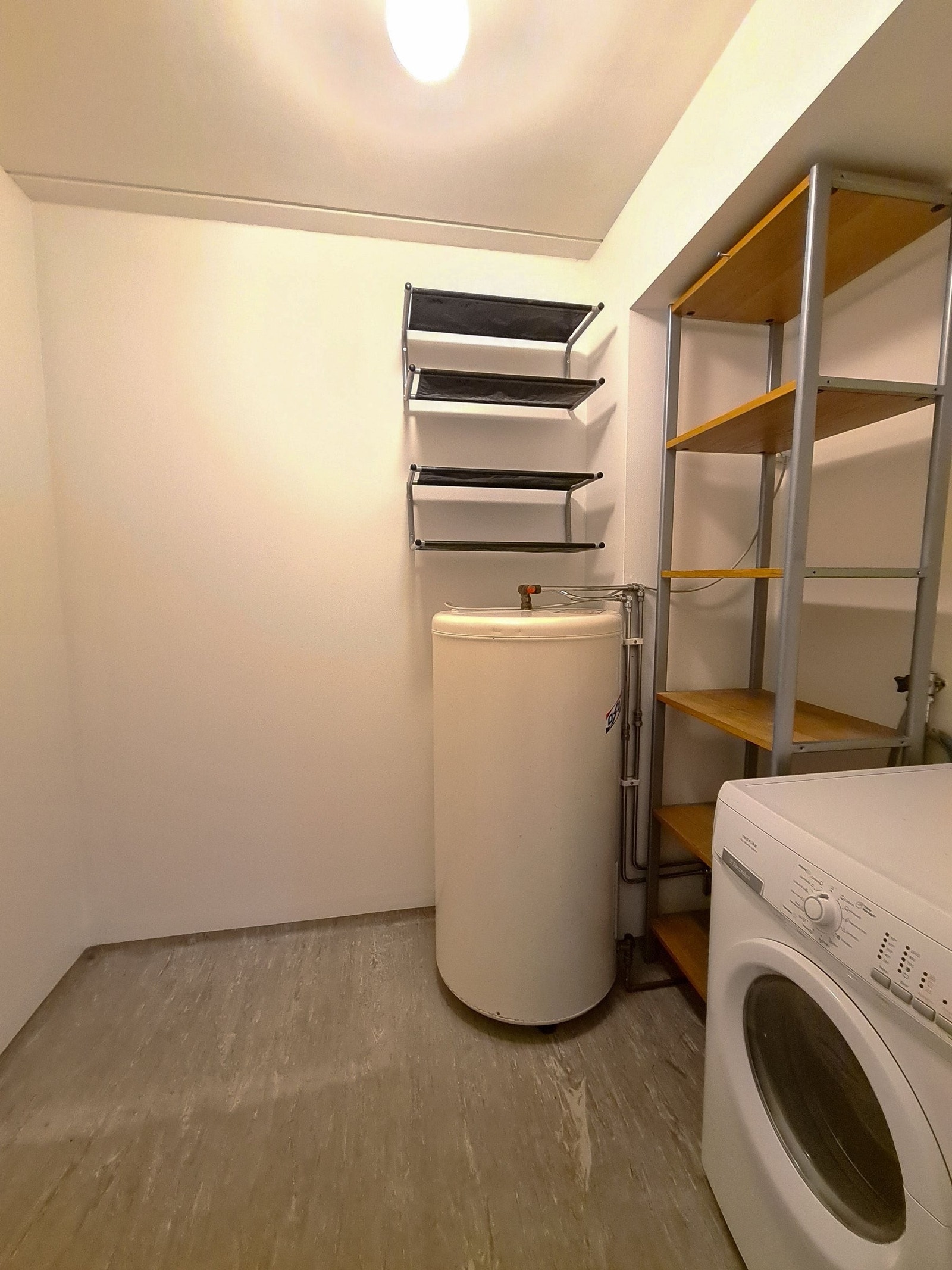 Vaskerom Galleribilde