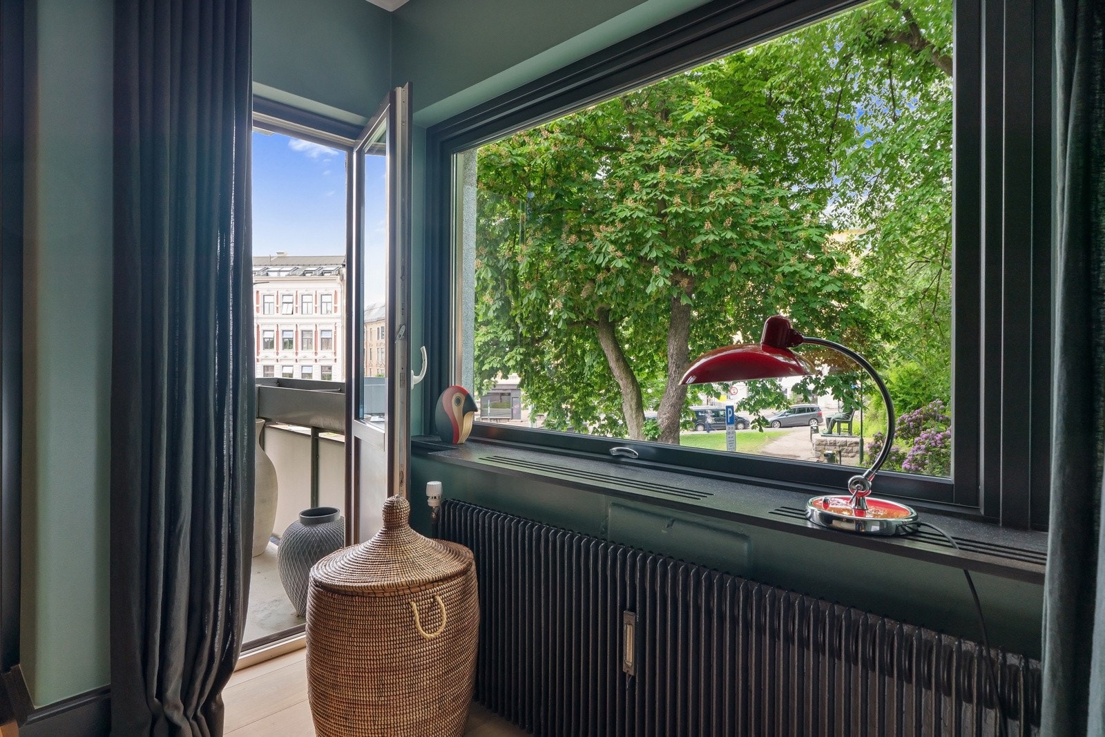 Hovedsoverommet har også direkte utgang til en balkong med flott utsyn. Galleribilde