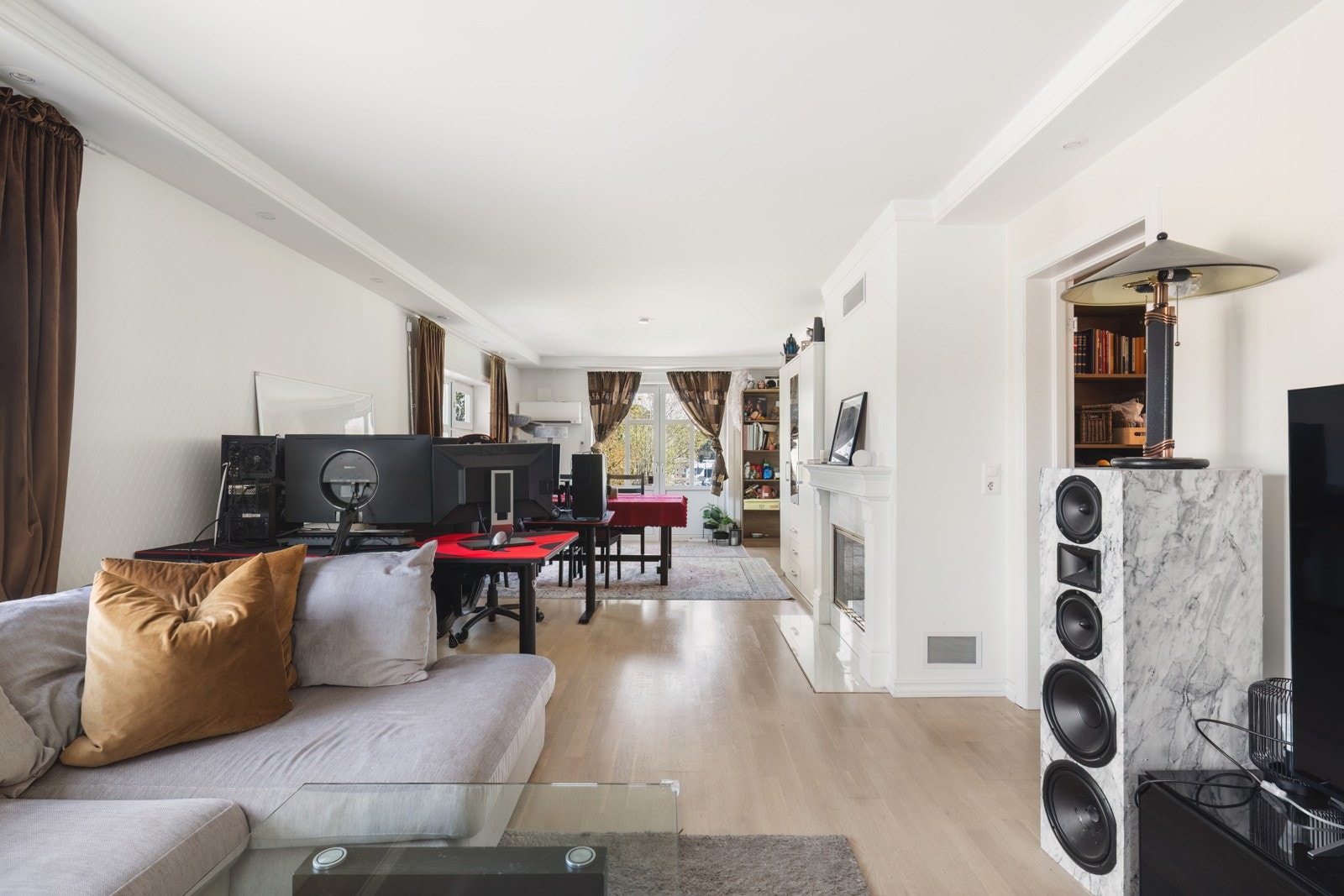 Stor stue i hovedetasje (midtetasje) Galleribilde