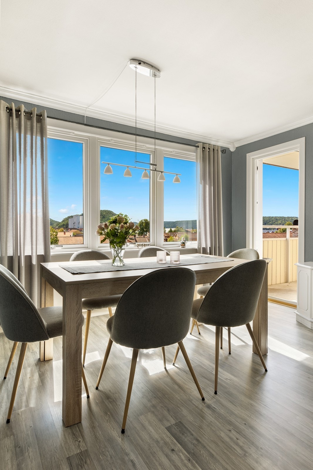 Spisestue. Galleribilde