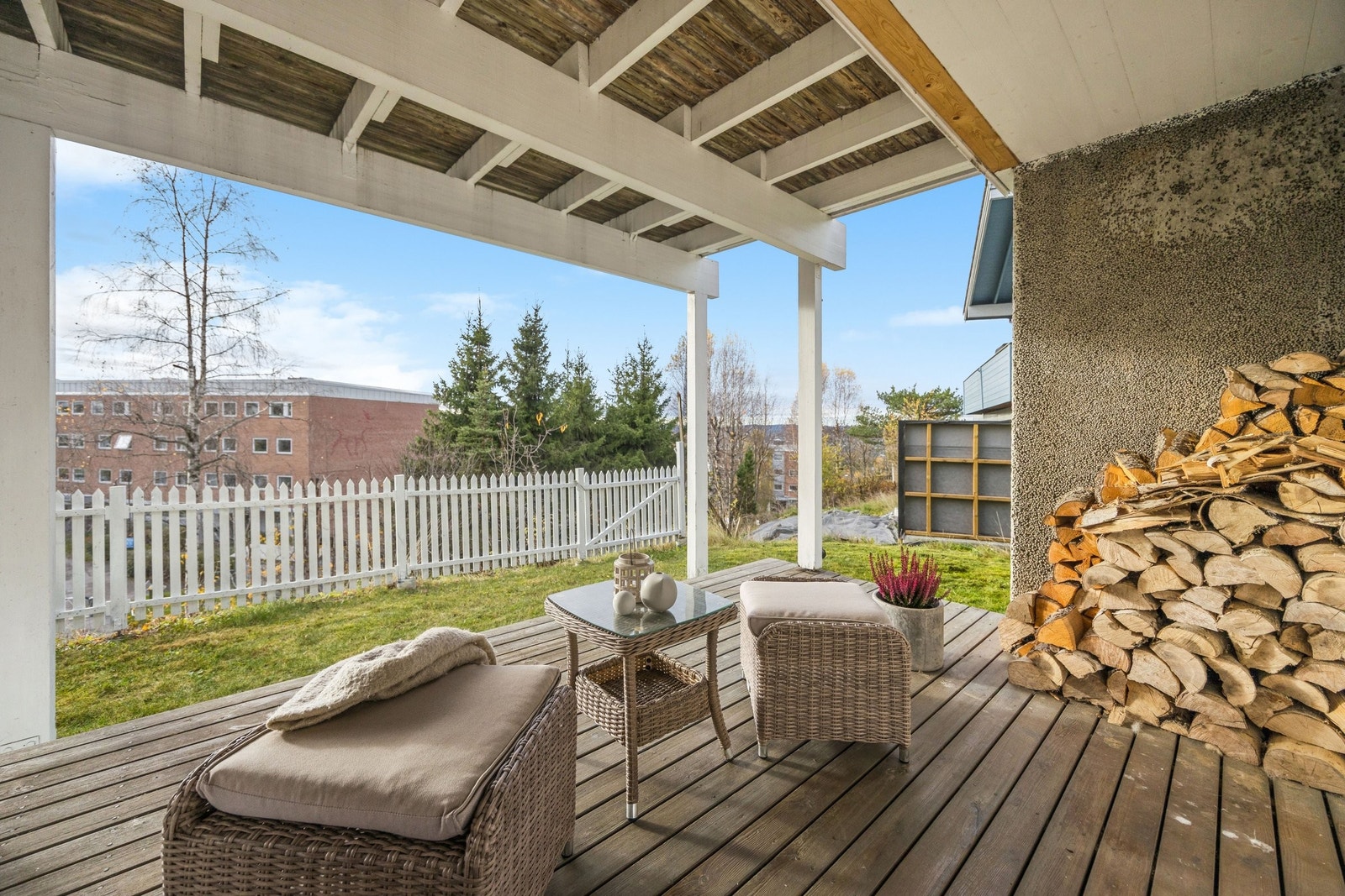 Markterrassen er tilknyttet hovedsoverommet. Galleribilde