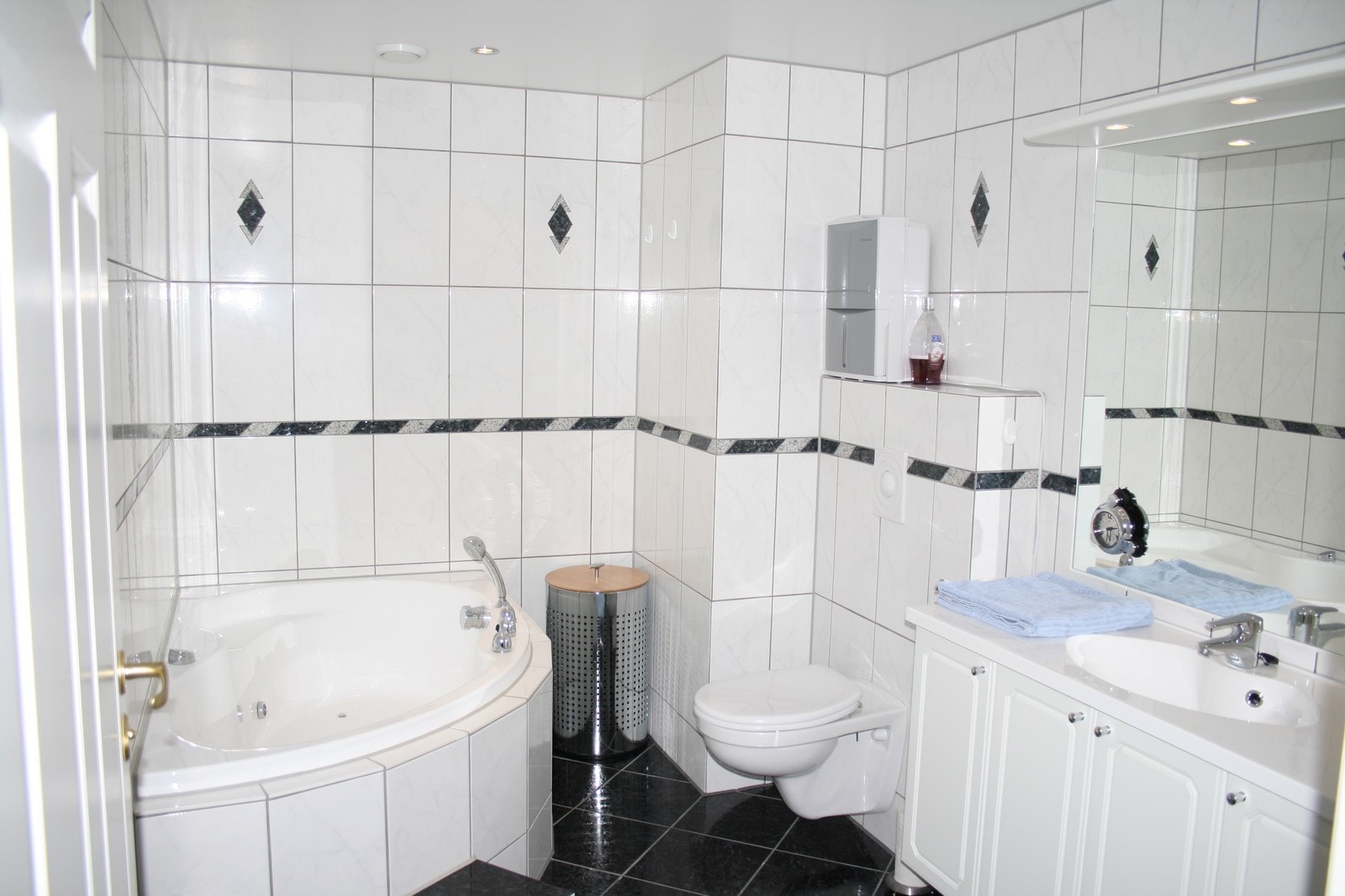 Bad tilknyttet hovedsoverom Galleribilde