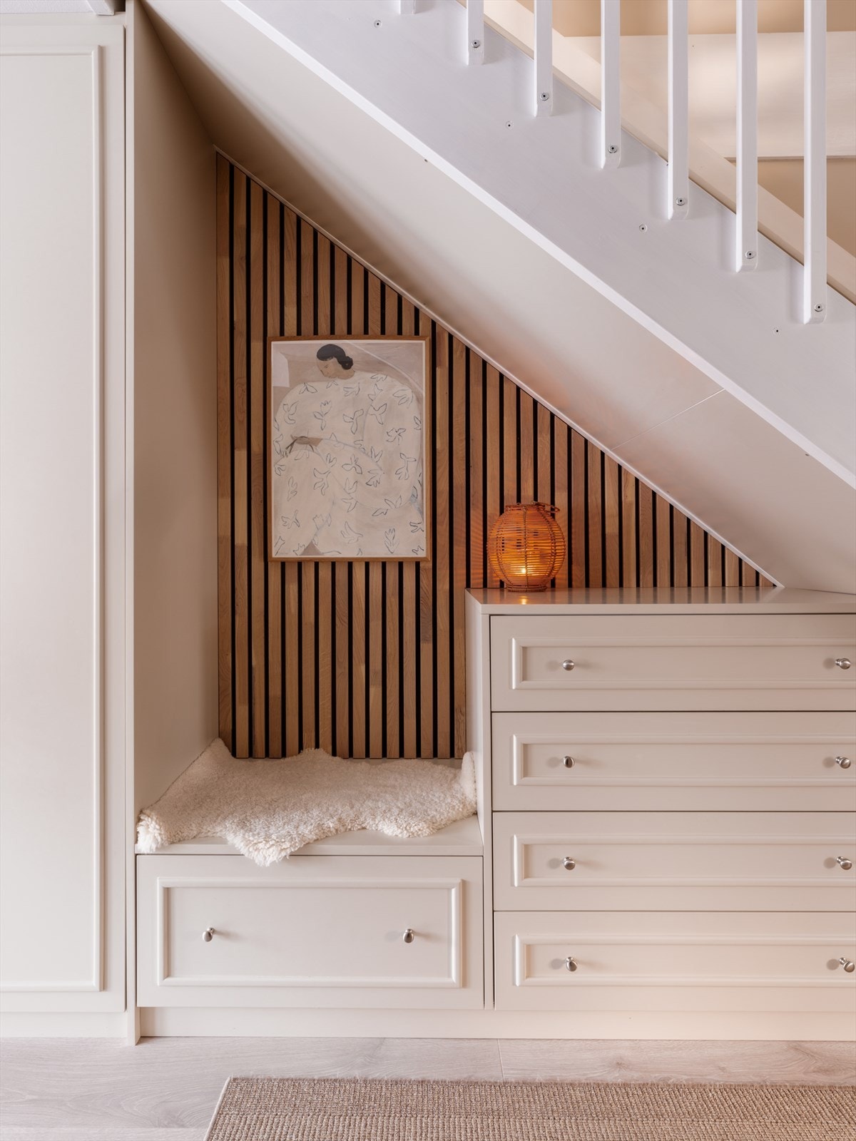 Plassbygget gardrobeløsning. Galleribilde