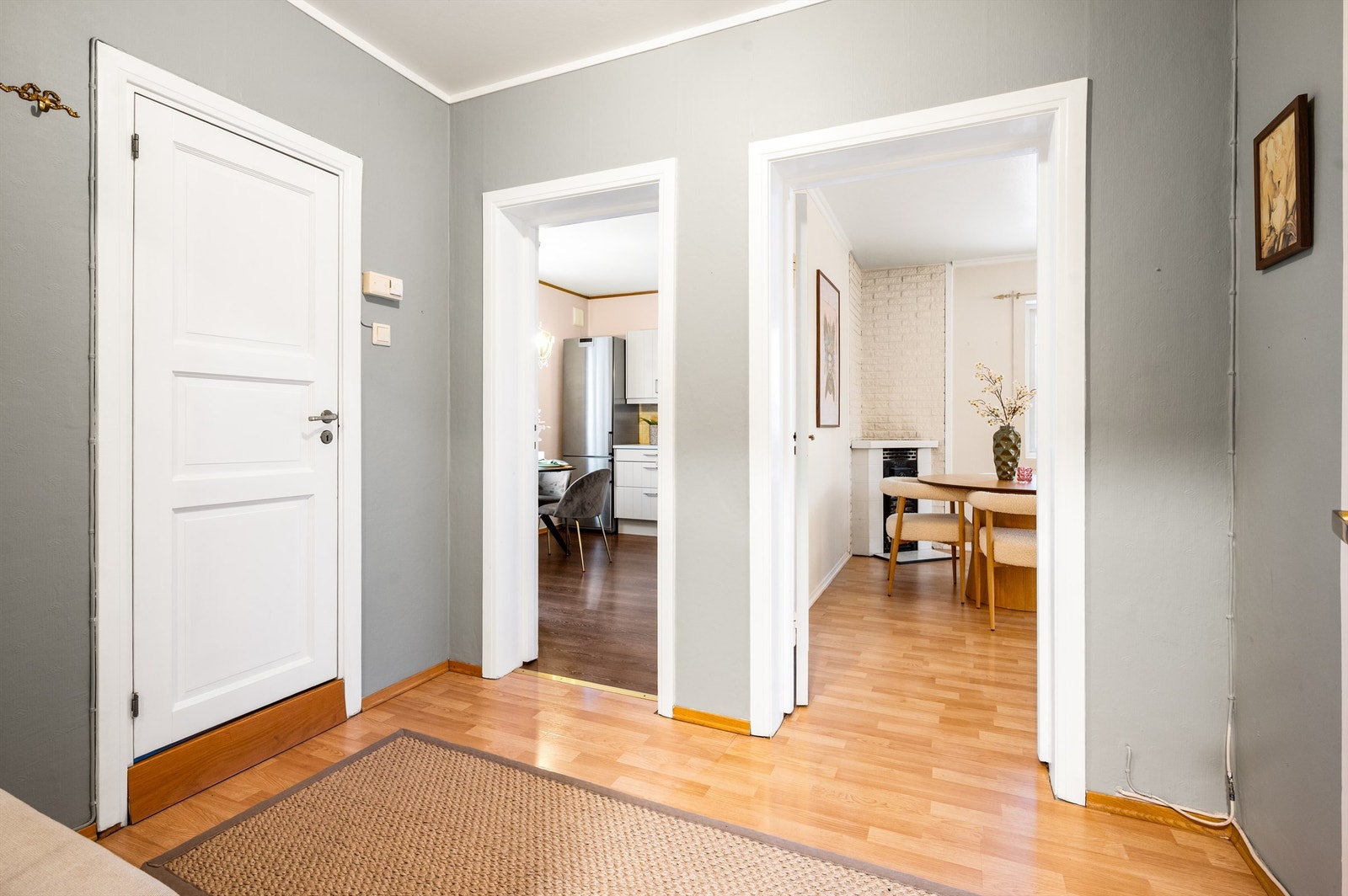 Leiligheten har vært i familiens eie helt siden byggeåret, noe som vitner om et hjem det har vært lett å trives godt i. Galleribilde