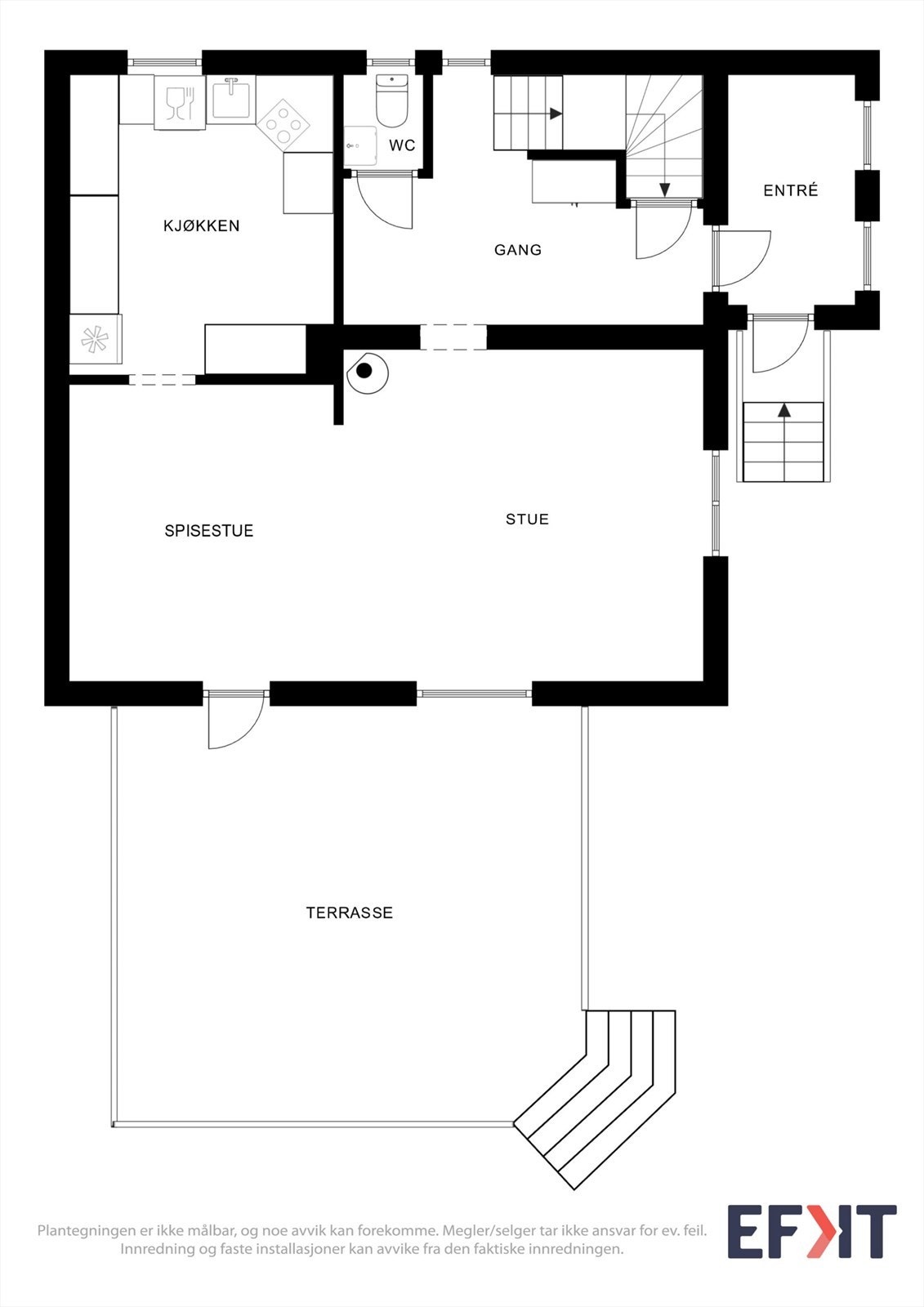Første etasje har en sosial planløsning med stue, spisestue, kjøkken, entré, gang og et toalettrom. Galleribilde