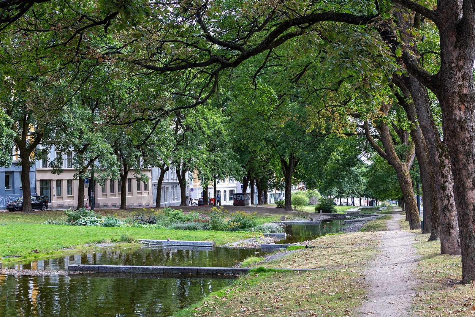 Grønområder ved Kiellands/Akerselva- fine turstier og rolige omgivelser, perfekt for en liten pause eller en joggetur. Galleribilde