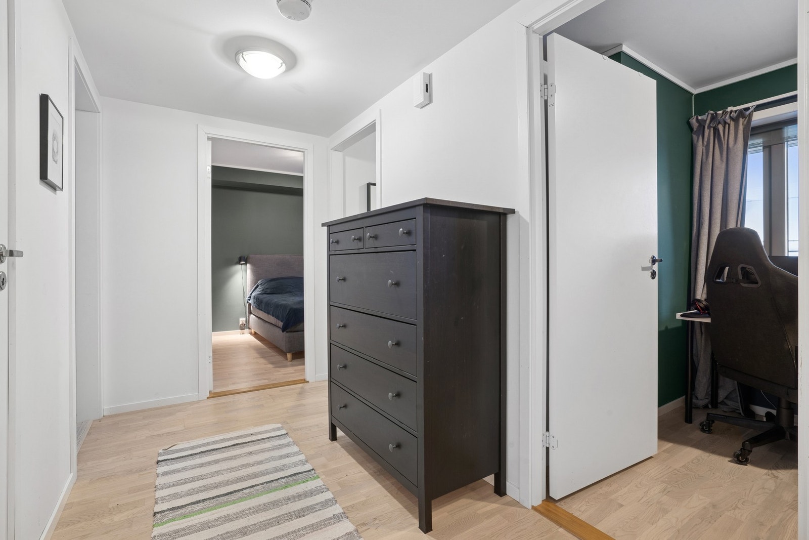 Hallrom Galleribilde