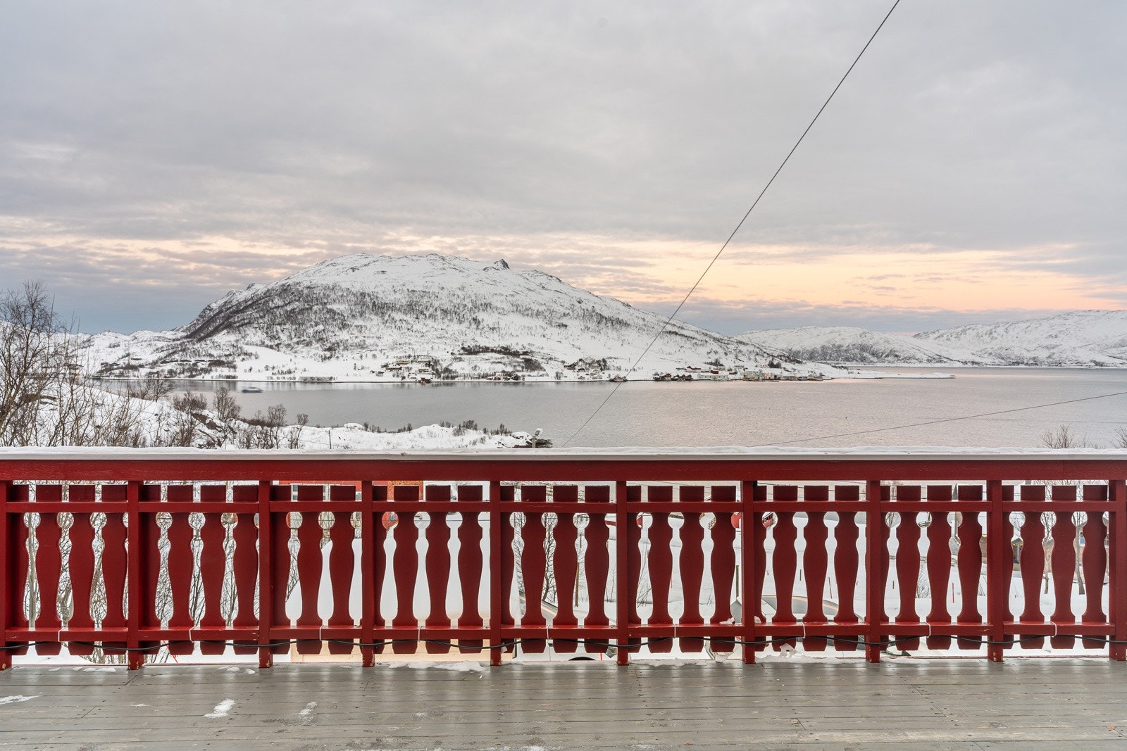 Flott enebolig med nærhet til naturen og flotte turområder.