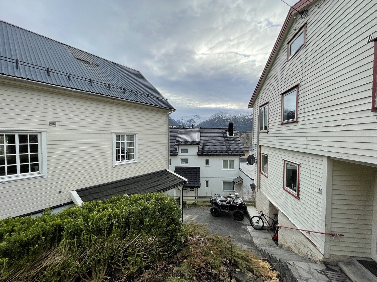 Mot fjorden og sentrum Galleribilde