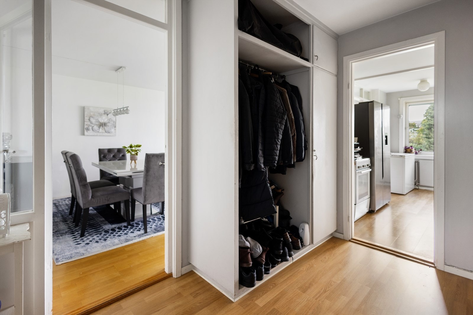 Varmtvann og fyring inkludert i felleskostnader. Galleribilde