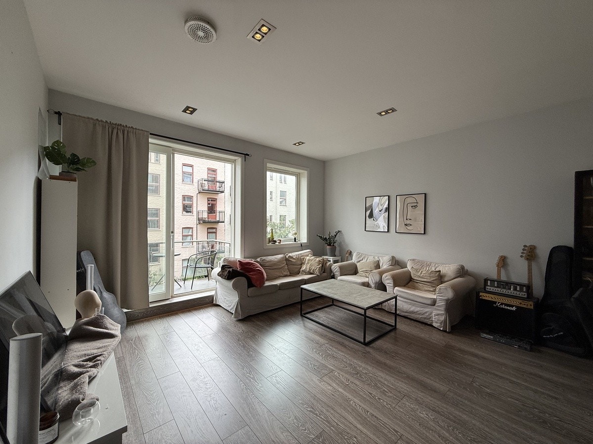 Utgang fra stue til balkong Galleribilde