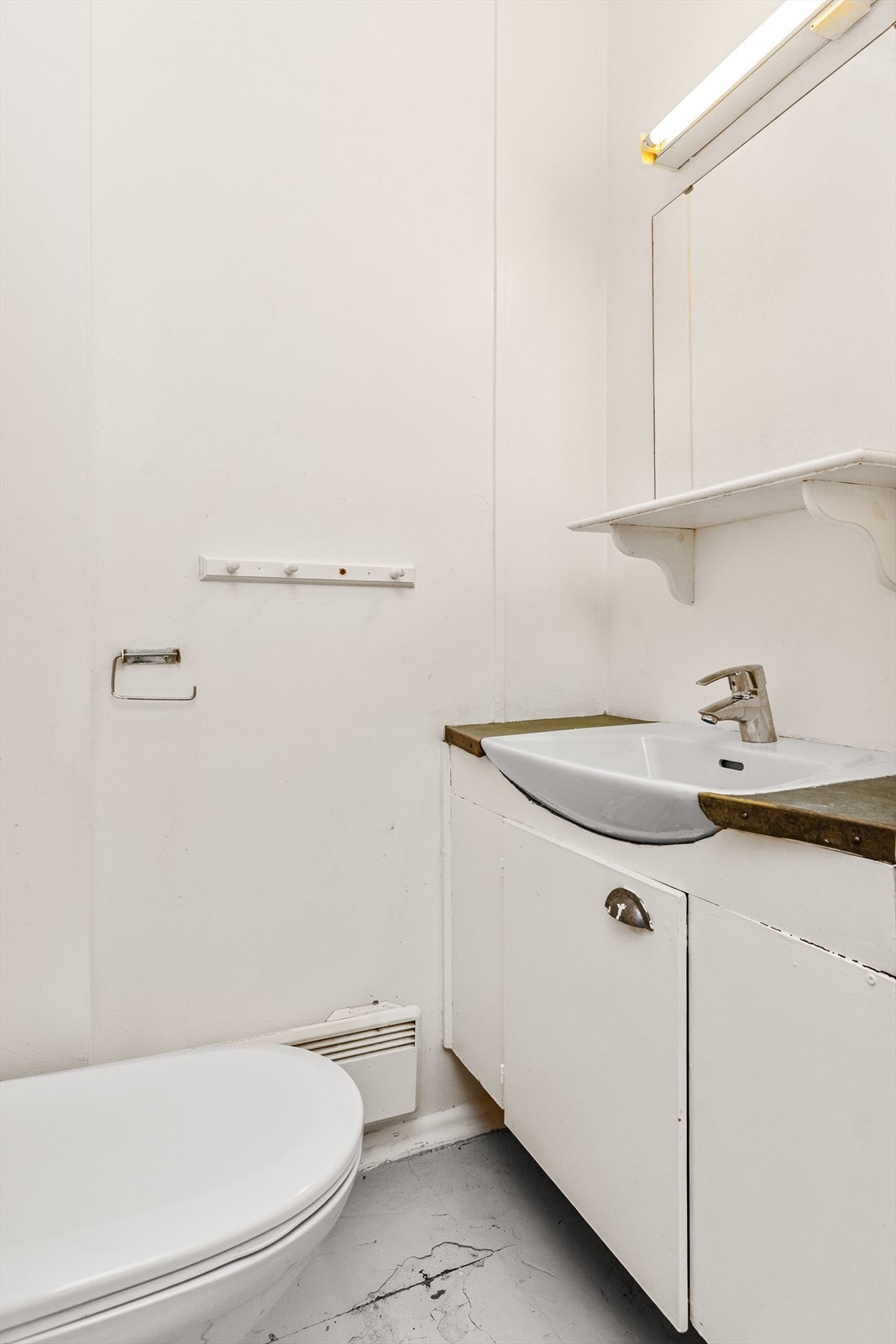 Toalettrom. Galleribilde