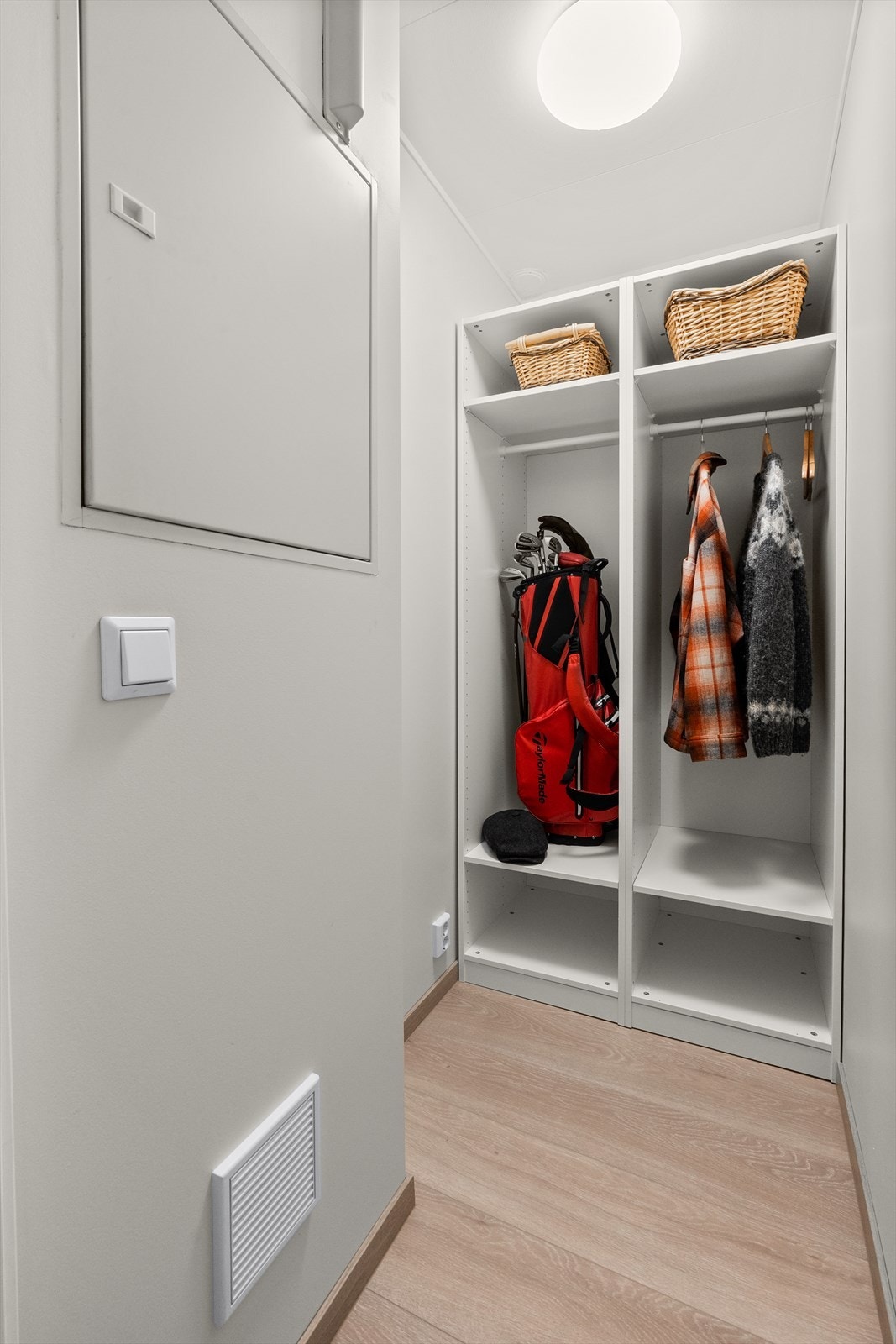 Bod - romslig bod på 5 kvm - god plass til diverse lagring Galleribilde