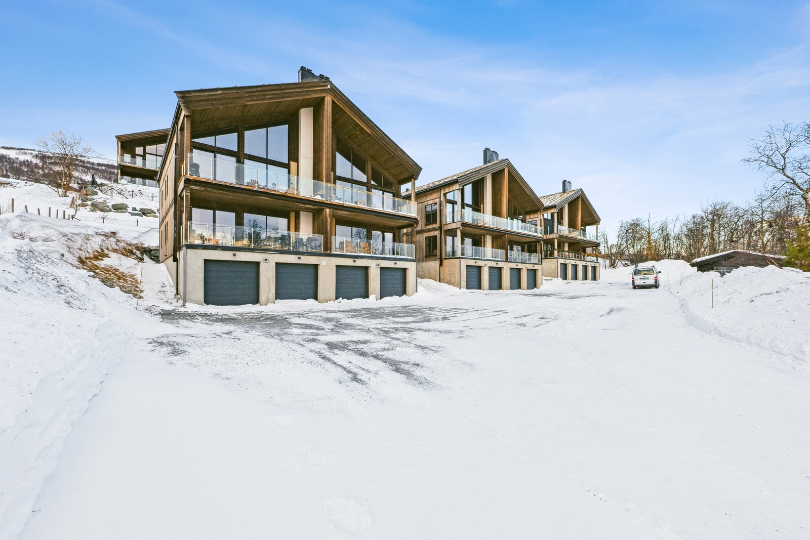 I husrekka ligger den leiligheten på enden noe som gir ekstra den beste utsiktsplasseringen. Galleribilde