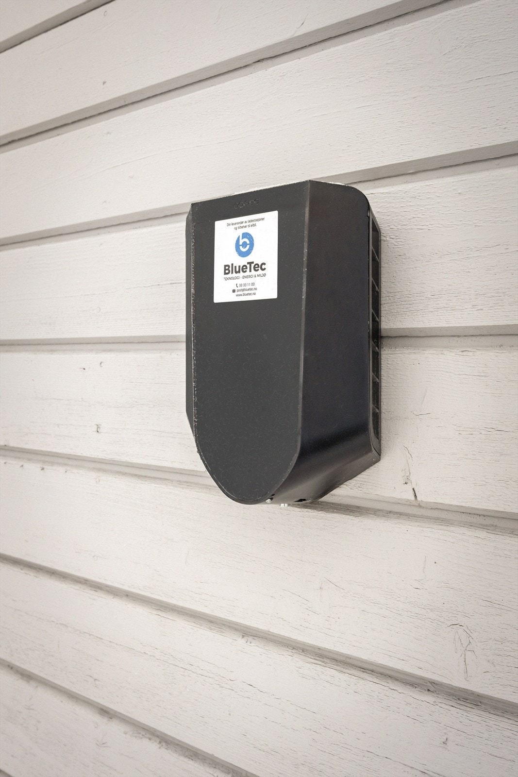 Mulighet for å koble seg på felles ledningsnett for el-bil lading Galleribilde