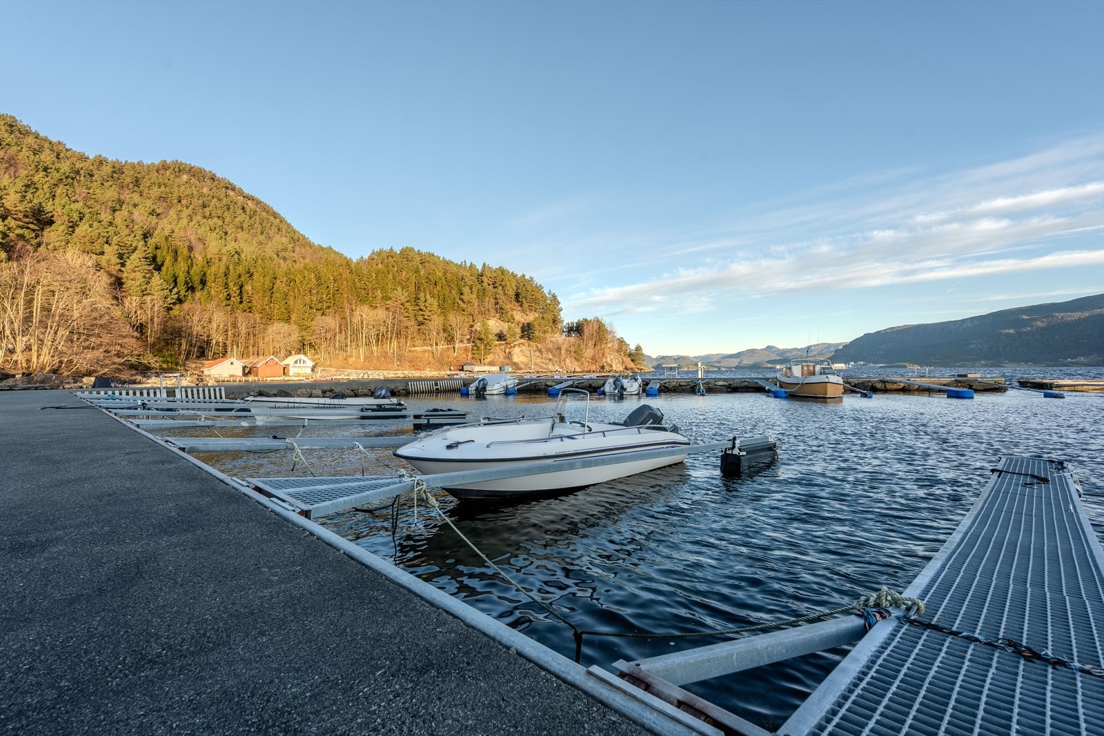 Båtplass kan leies , kr 6.000/år Galleribilde