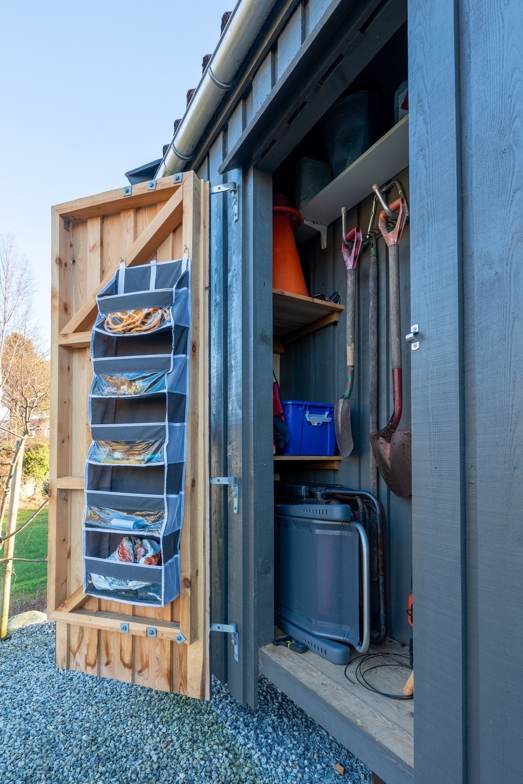 Utvendig bod for redskaper Galleribilde