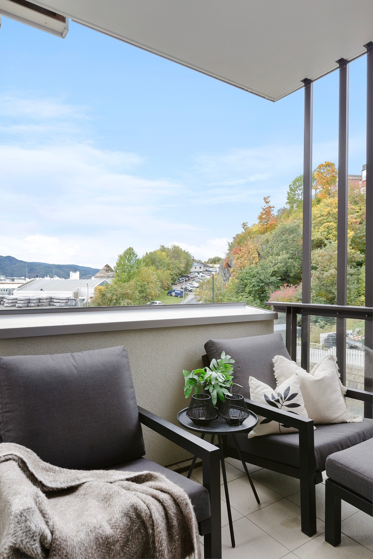 Fra stuen har du en vestvendt balkong på 9,8 kvm Galleribilde