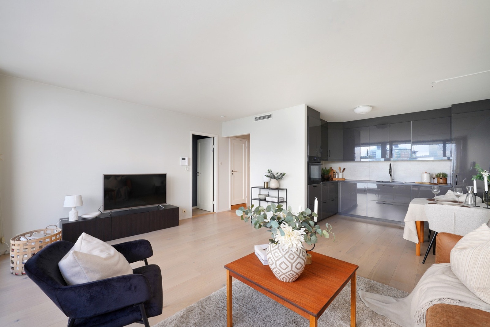 Åpen løsning mot stuen. Galleribilde